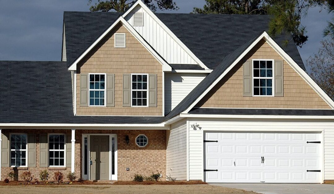 Student Housing Investment: How To & Pros and Cons [2023]