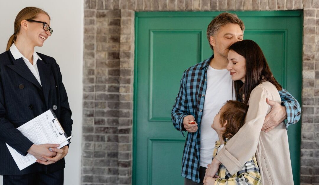 Student Housing Investing: Pros & Cons + Steps (2023)